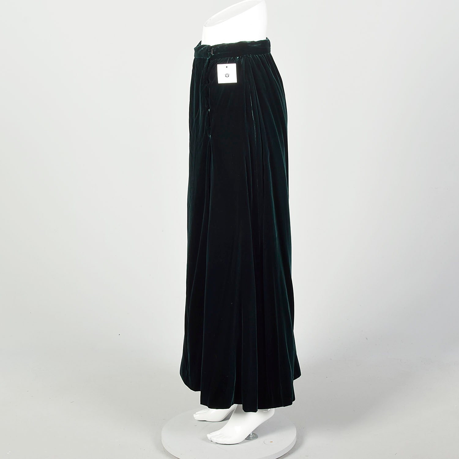 Medium 1980s Oscar De La Renta Green Velvet Maxi Wrap Skirt