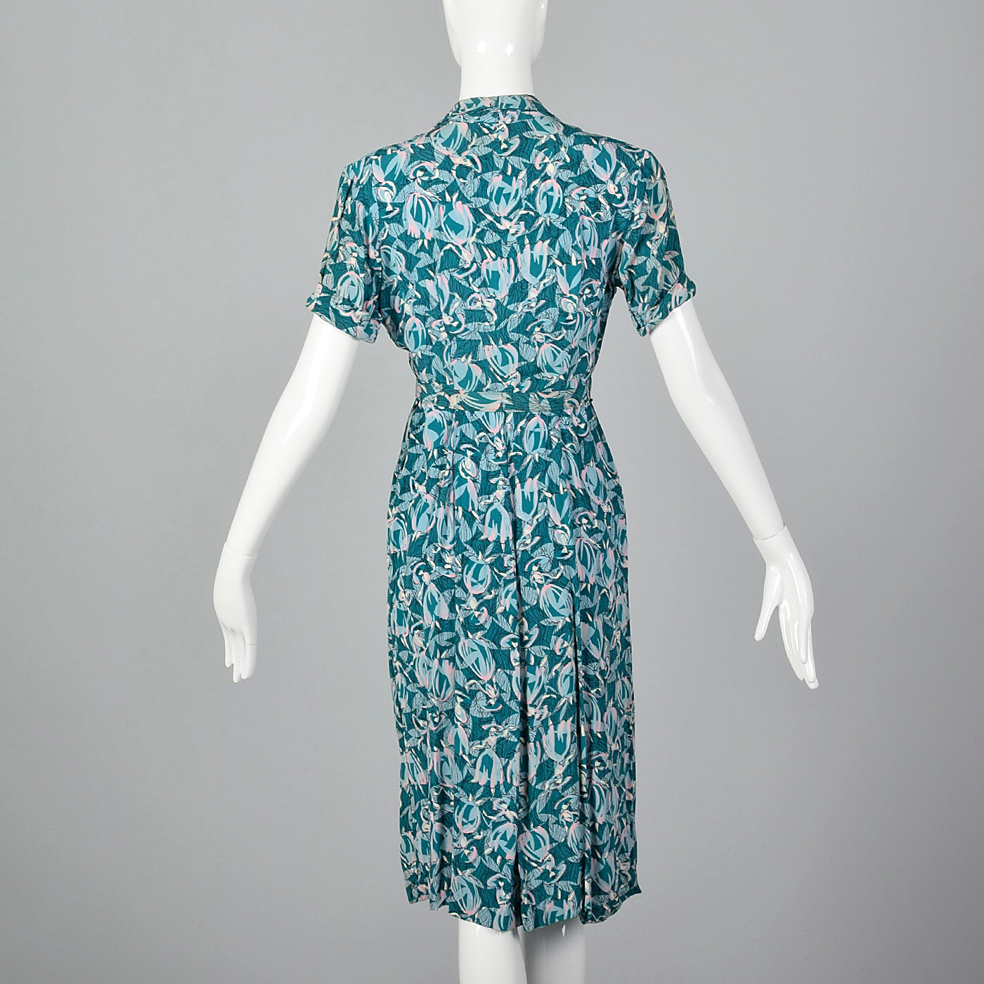 1940s Rayon Dress in Novelty Dancing Ladies Print
