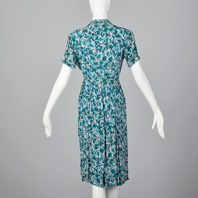 1940s Rayon Dress in Novelty Dancing Ladies Print