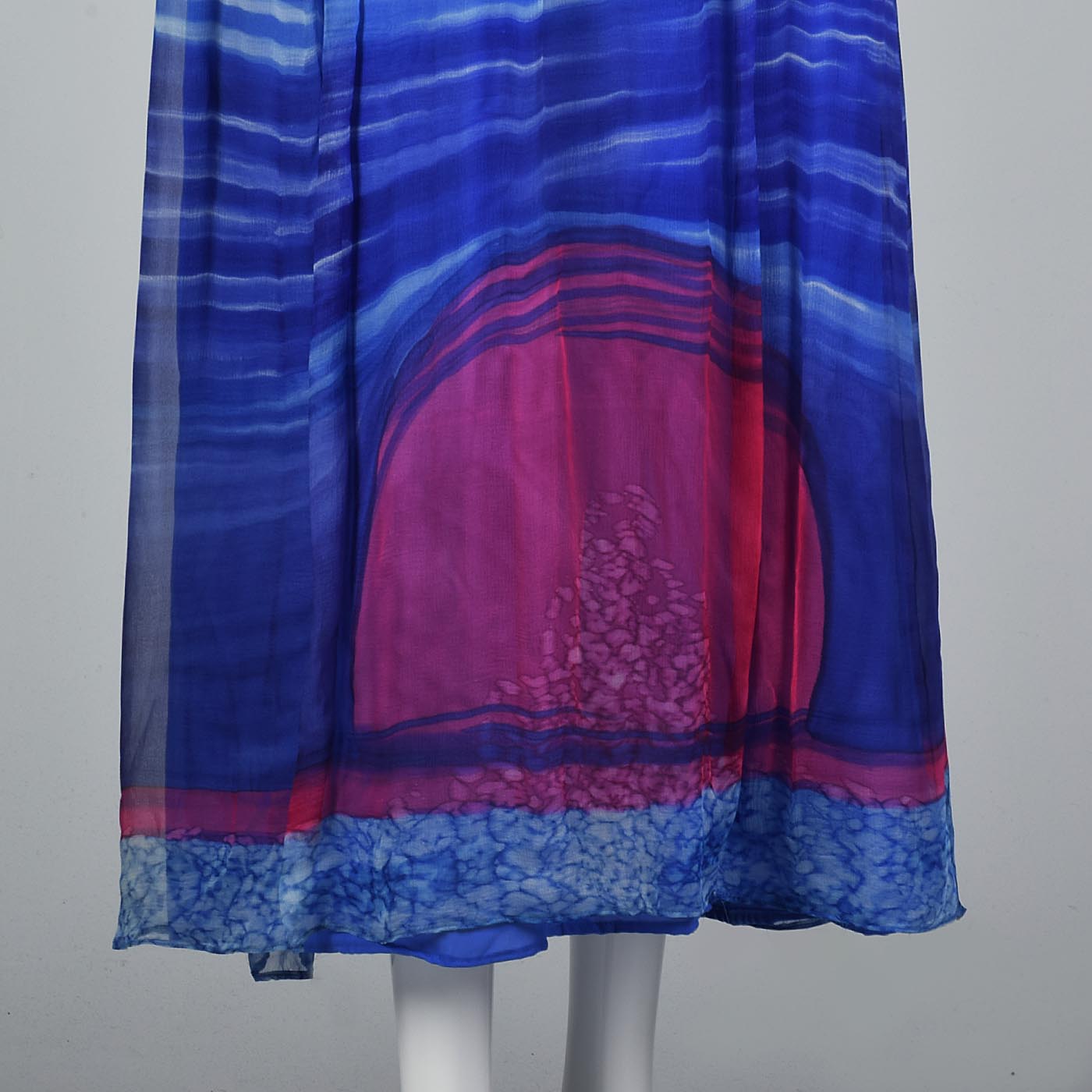 Beautiful Blue Travilla Maxi Dress with Sunset Design