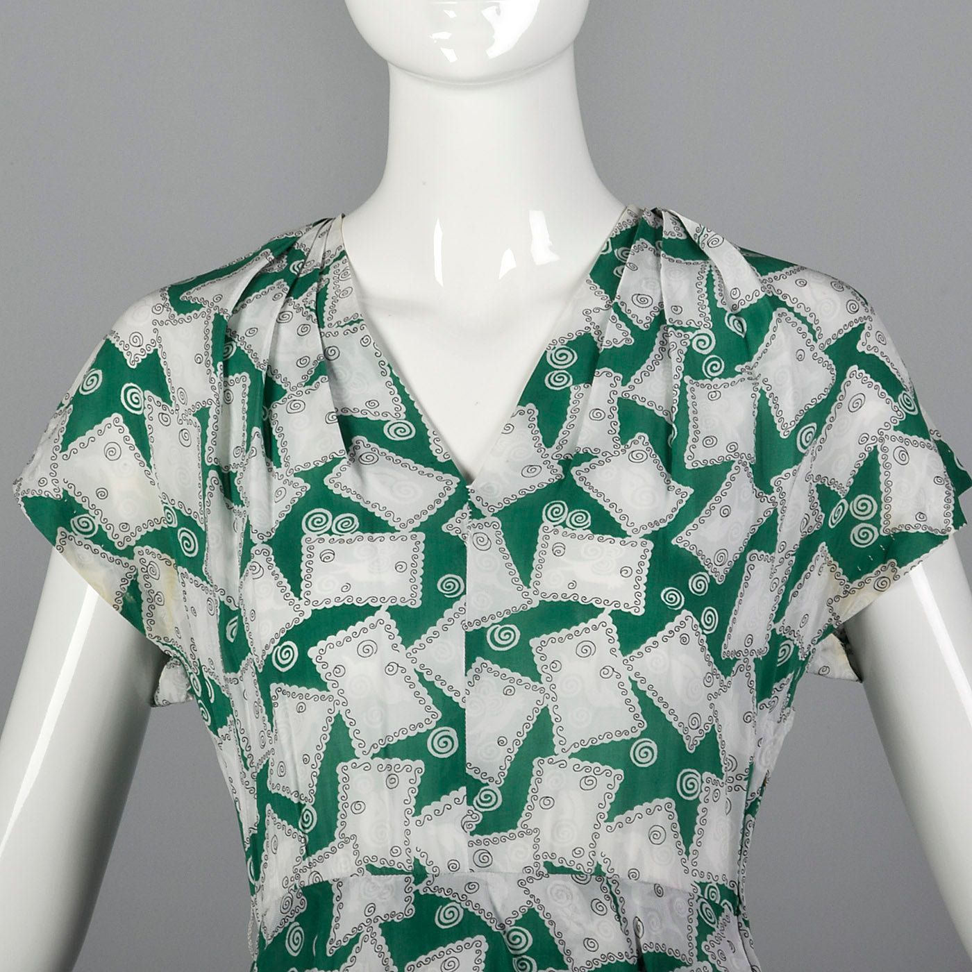 XS 1940s Novelty Print Peplum Dress