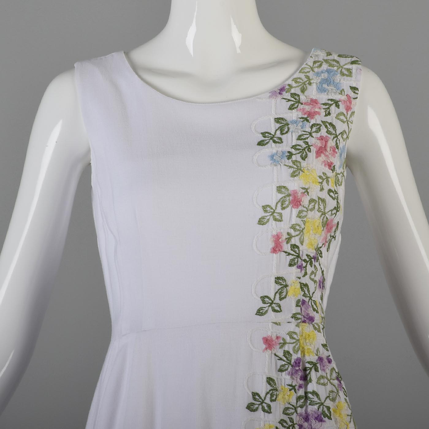 1950s White Day Dress with Floral Embroidery