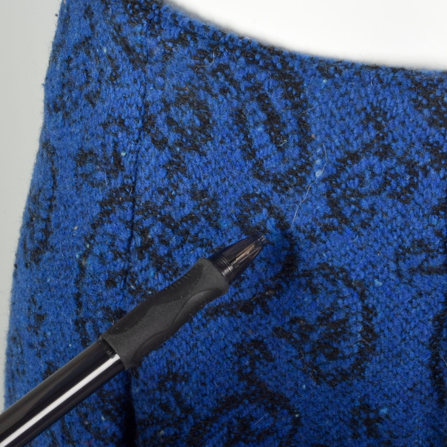 Small 1970s Blue Gaucho Pants Black Paisley Pleated Cropped Wide Leg