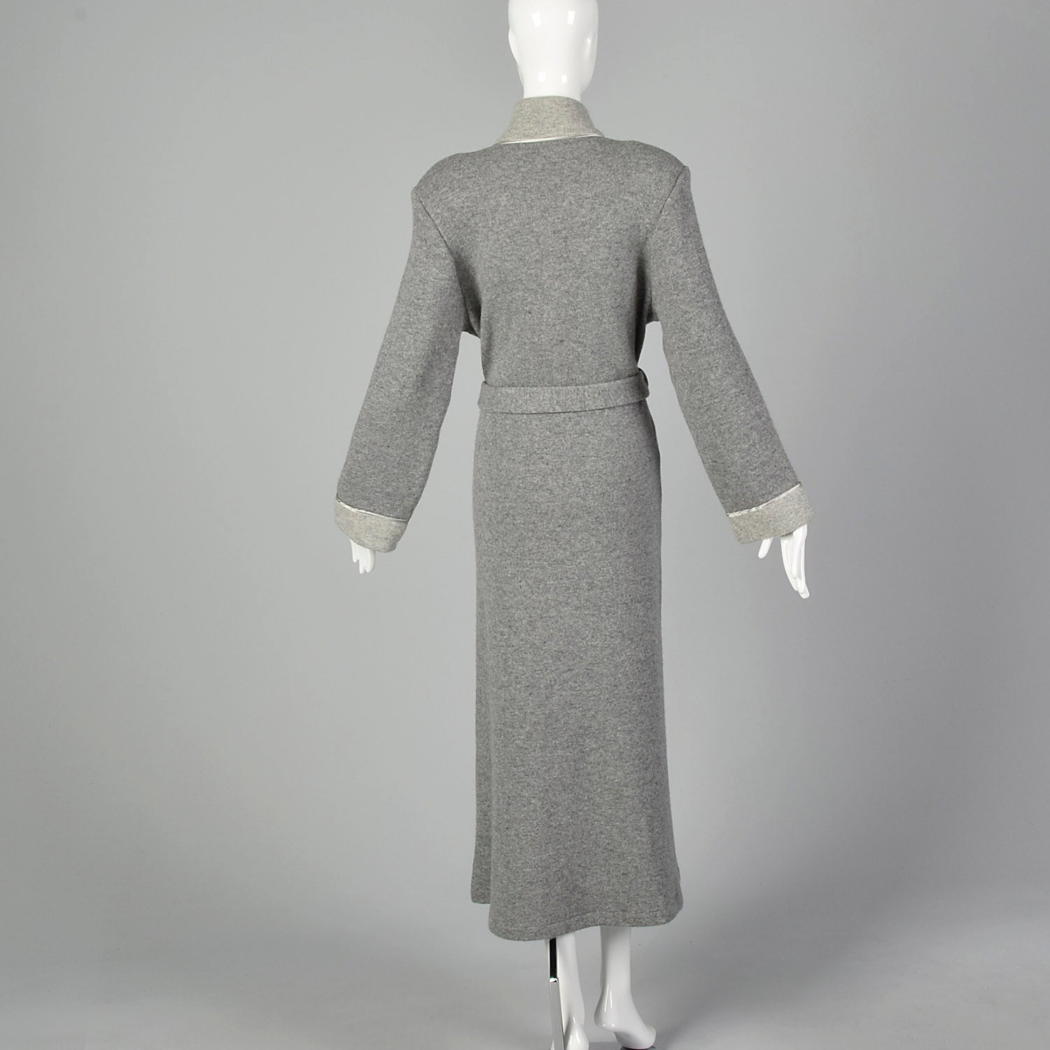 Medium Frette 1980s Gray Wool Robe