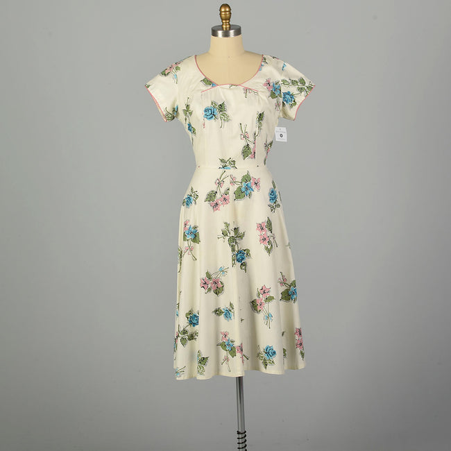 Large 1950s Blue Rose Bouquet Summer Day Dress  Cap Sleeve Novelty Print