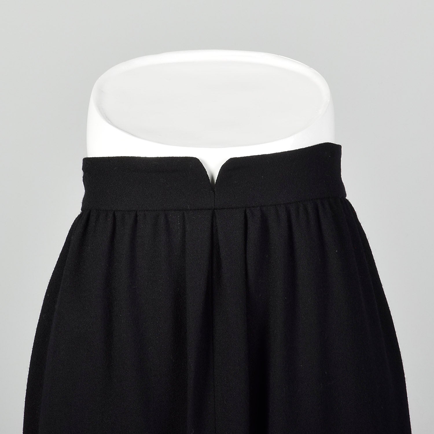 Medium 1980s Black Pencil Skirt