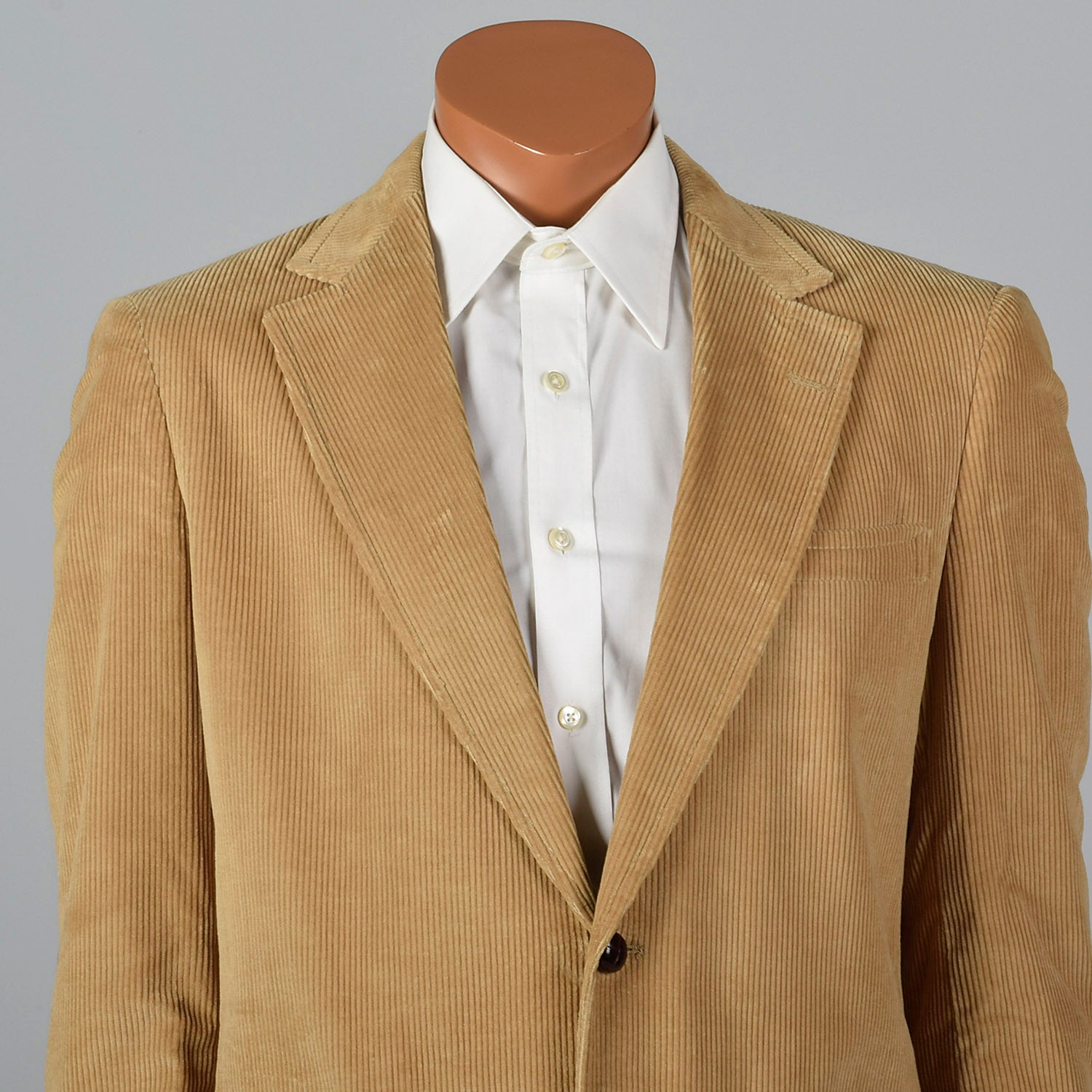 Medium 1970s Tan 2Pc Suit