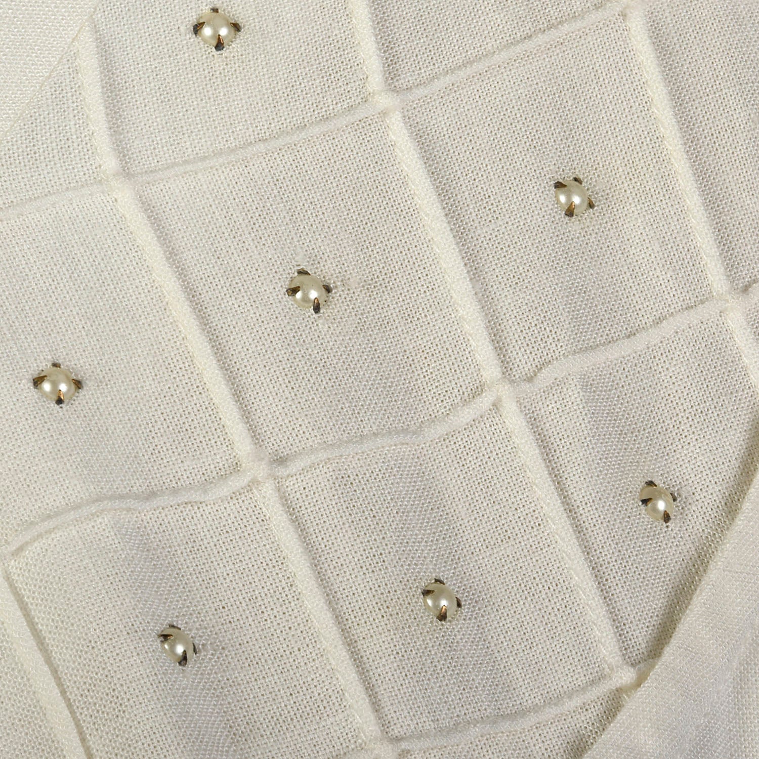 Medium 1950s White Rayon Summer Casual Dress with Pearl Neckline