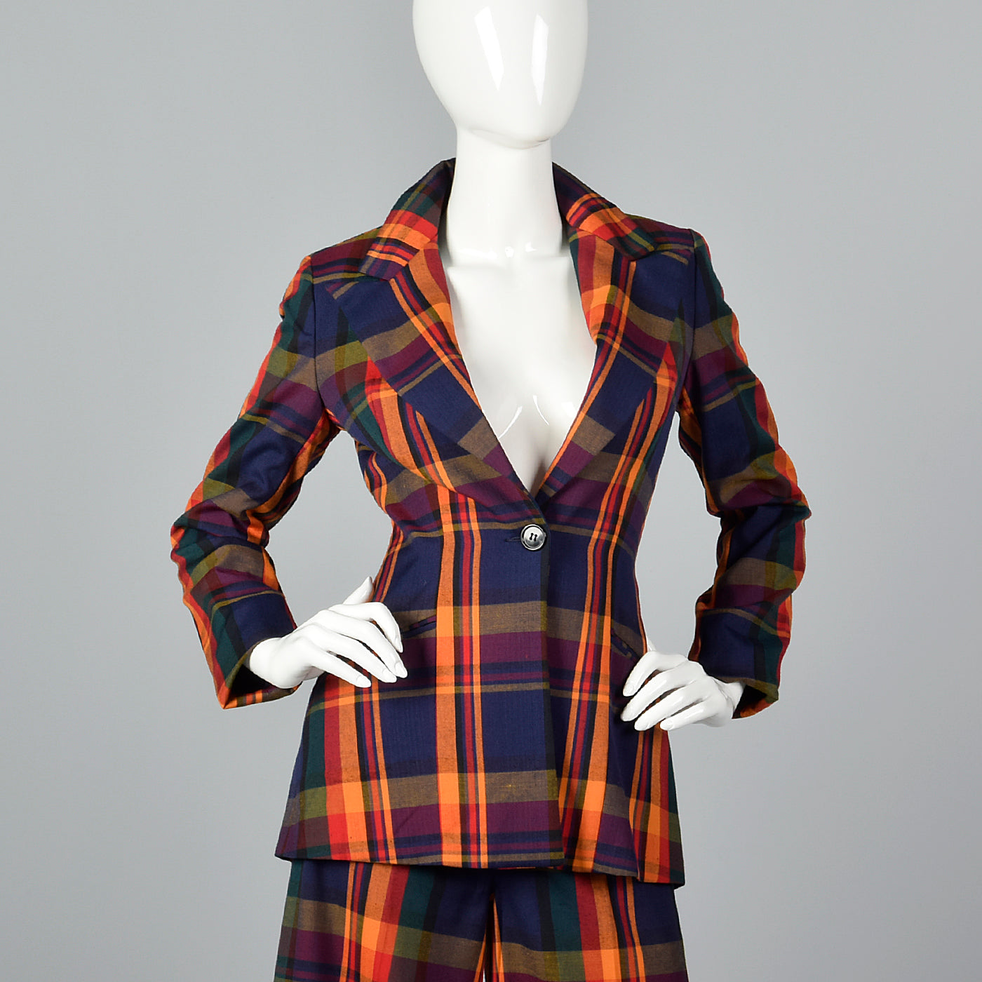 1970s Plaid Pant Suit with Palazzo Pants and Fitted Blazer