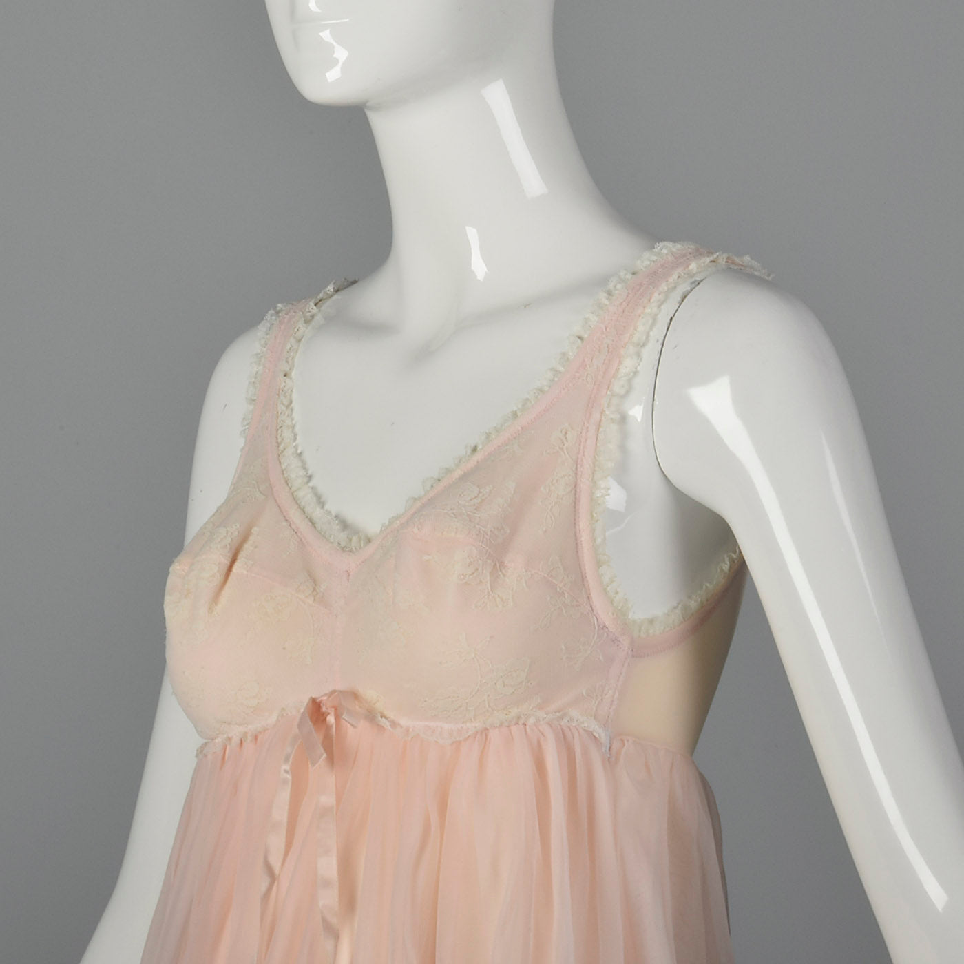 1960s Pink Babydoll Nightgown with Matching Peignoir