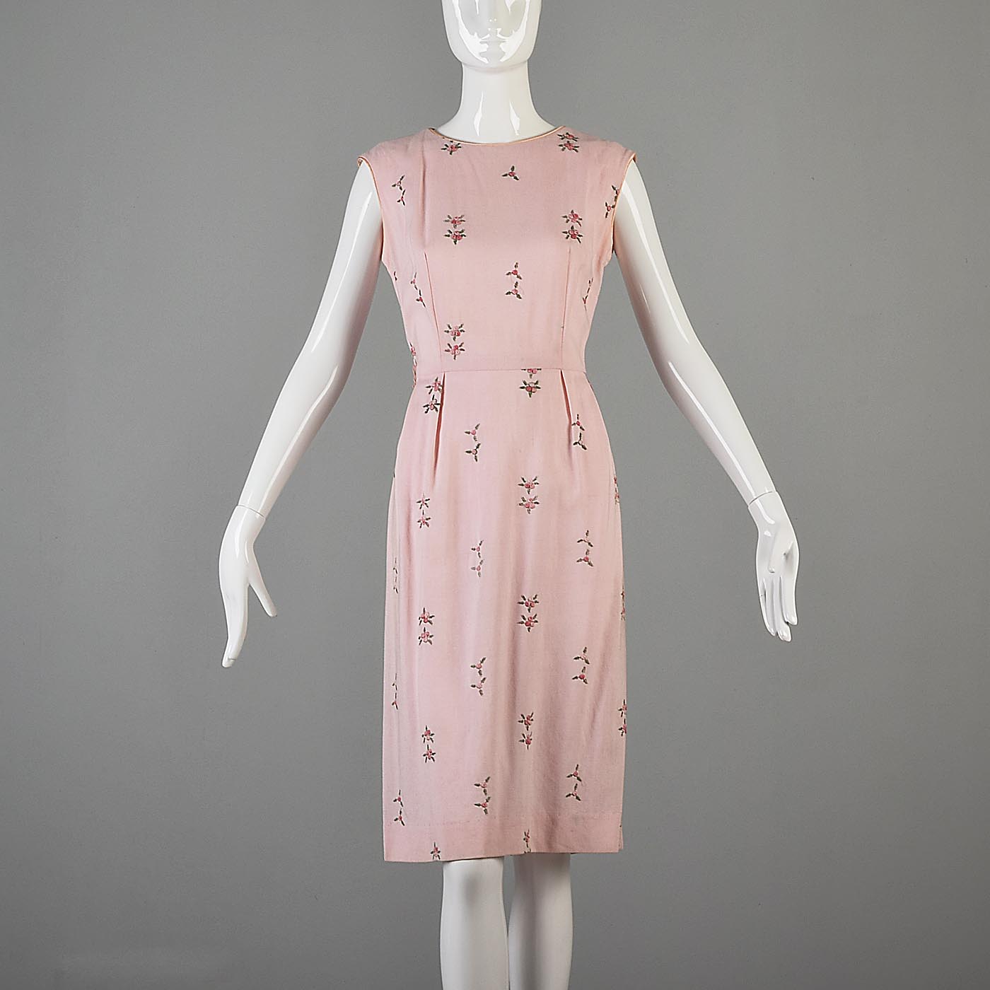 1950s Pink Sleeveless Day Dress with Floral Embroidery