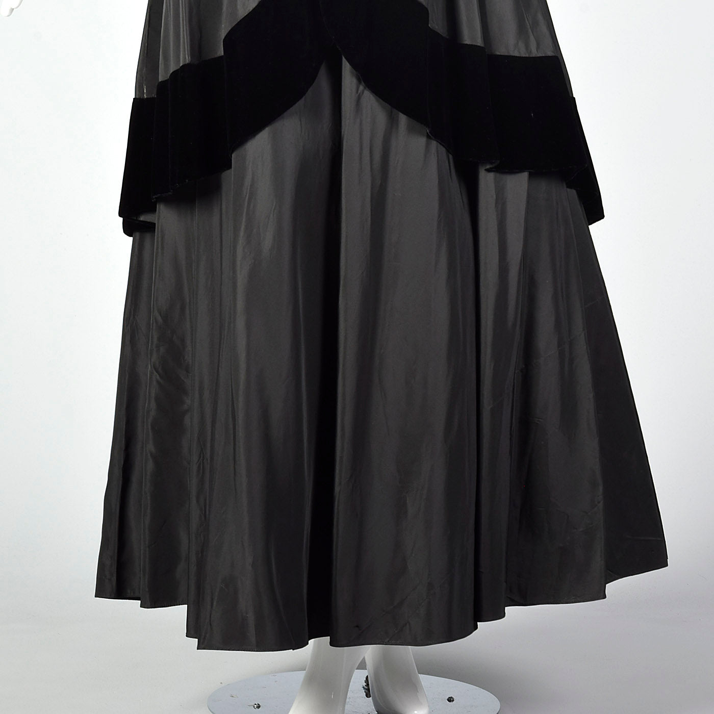 1950s Black Taffeta Evening Dress with Velvet Trim