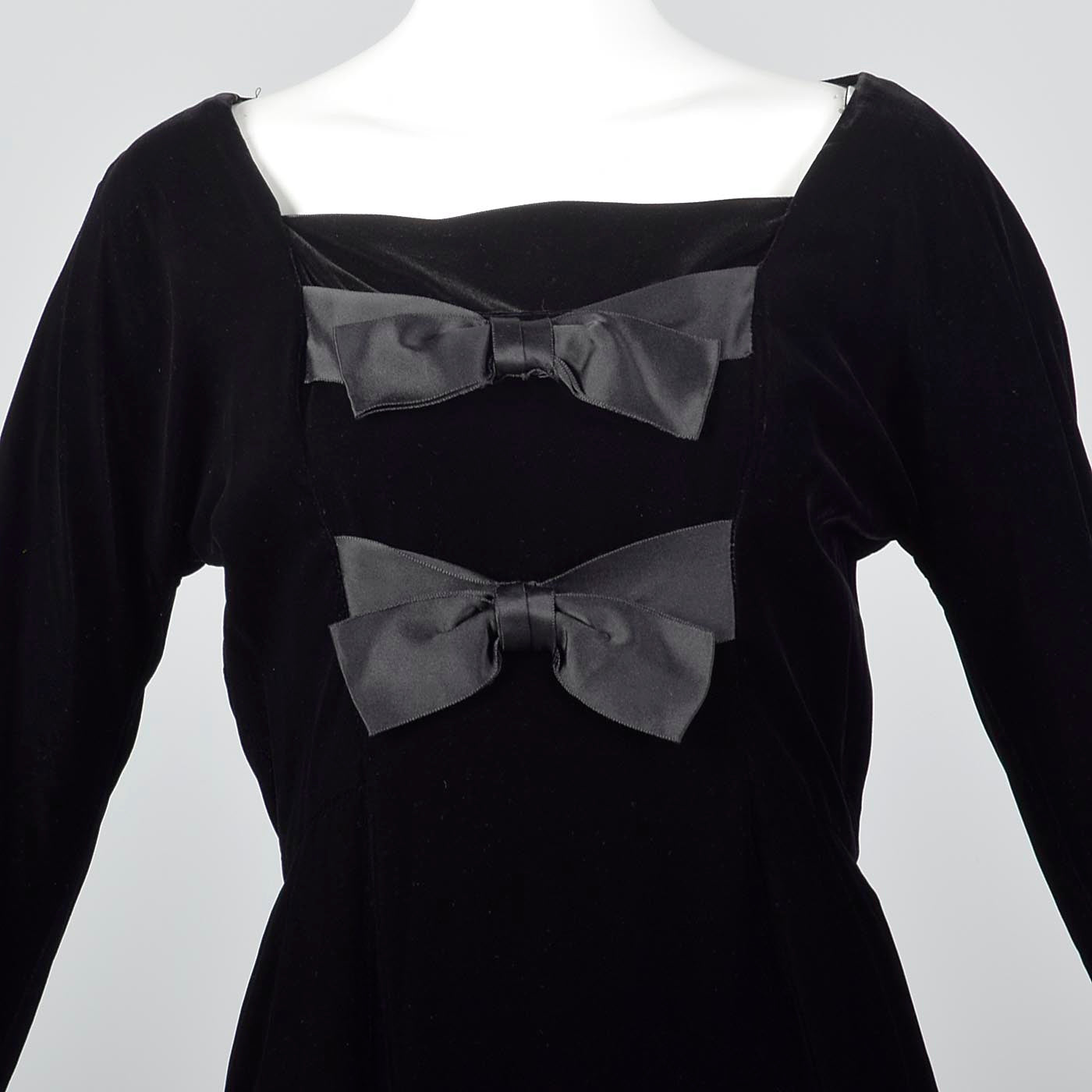 1980s Carolyne Roehm Black Velvet Dress