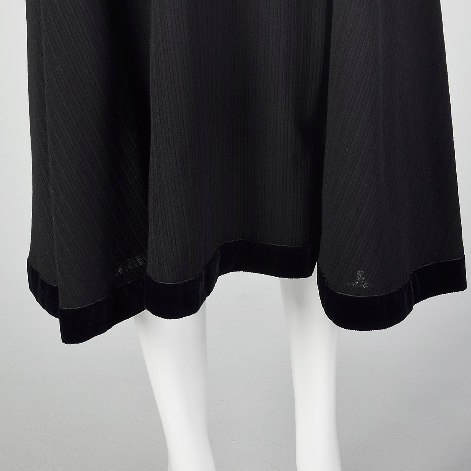 Small 1950s Black Textured Stripe Skirt