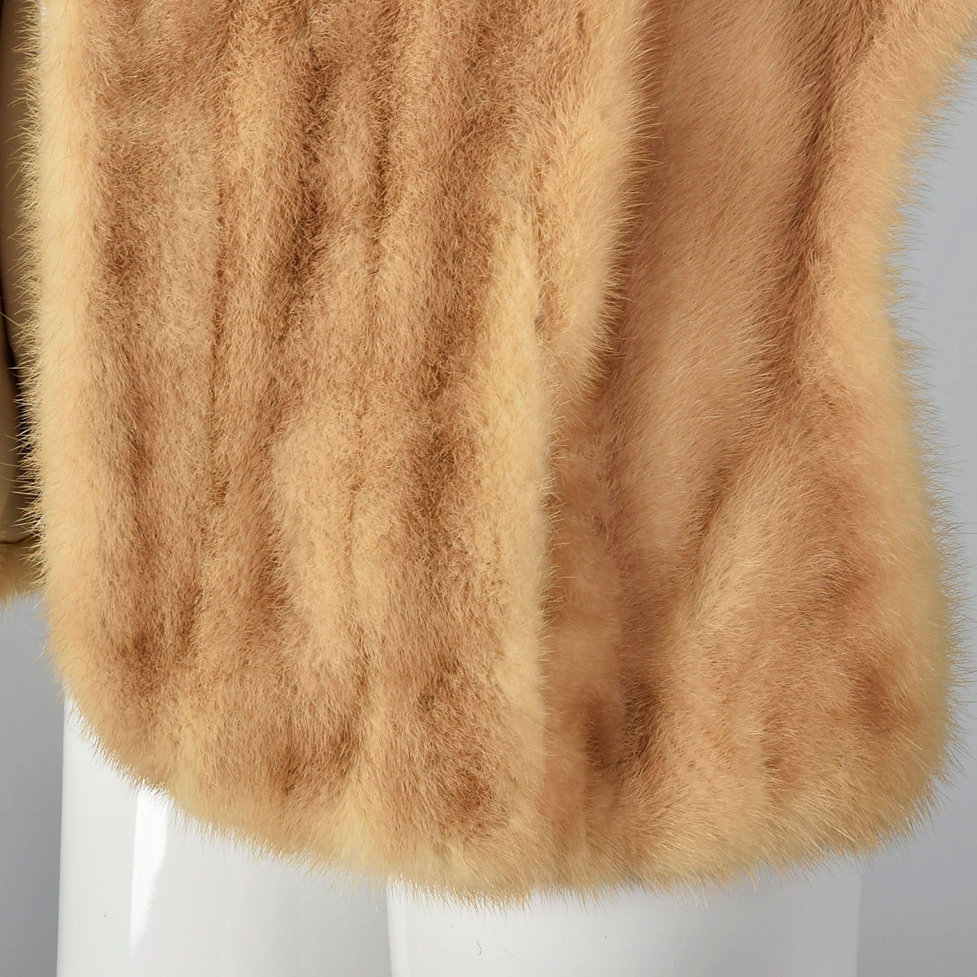 1960s Buff Mink Stole with Pockets