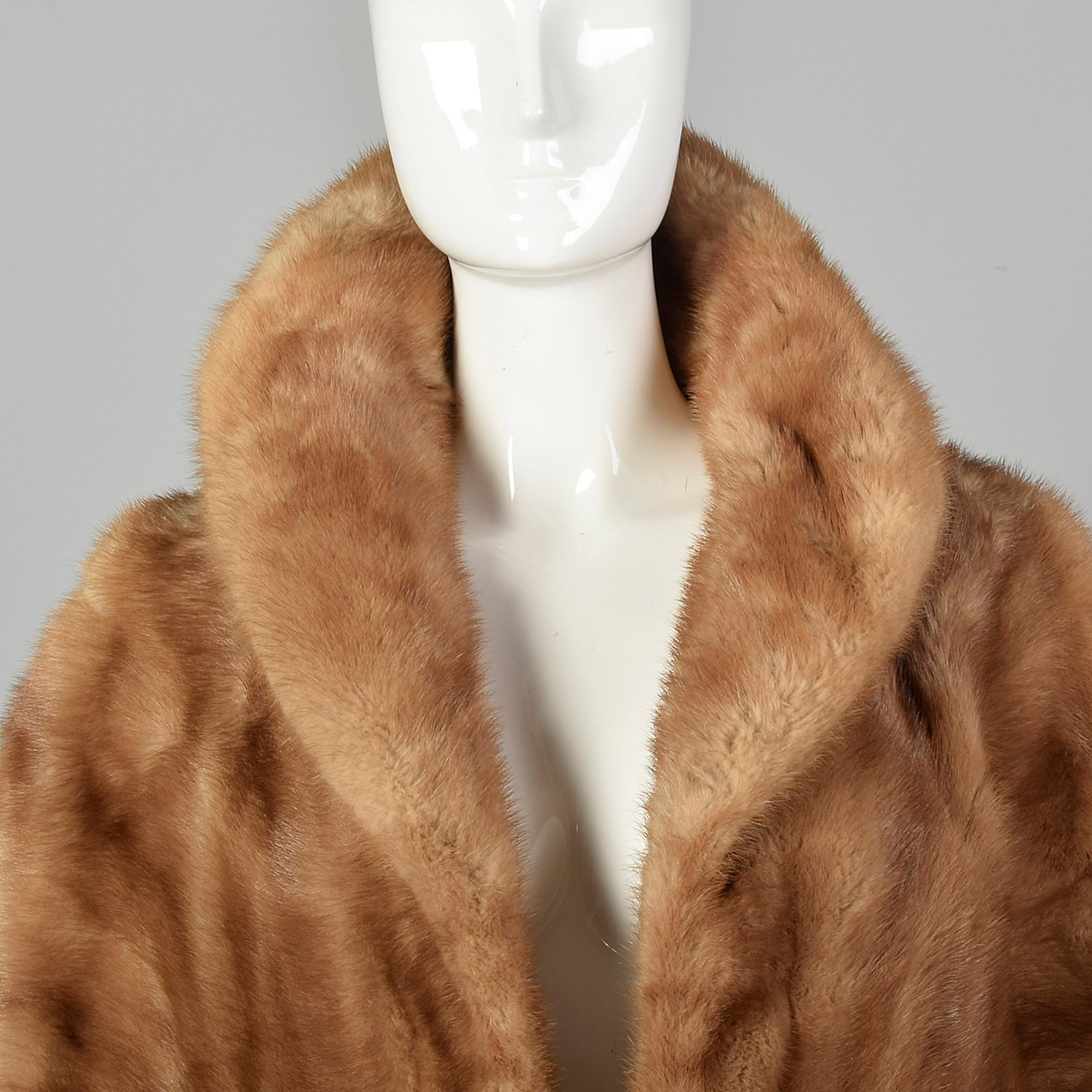 XS-Medium 1960s Brown Mink Stole