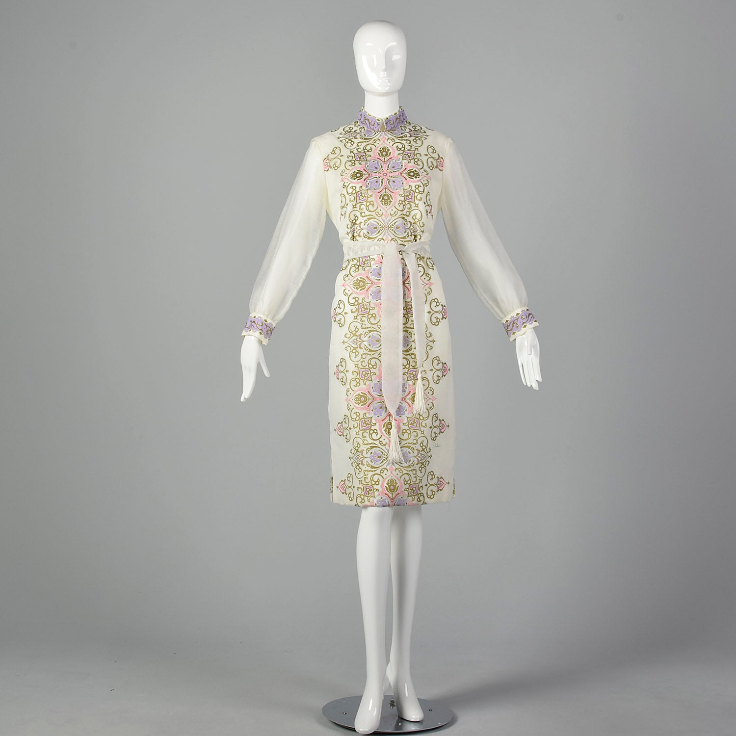Medium Alfred Shaheen 1970s Bohemian Dress