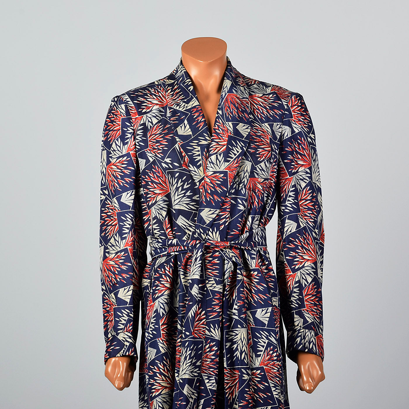 1940s Mens Sulka Silk Robe with Amazing Art Deco Print