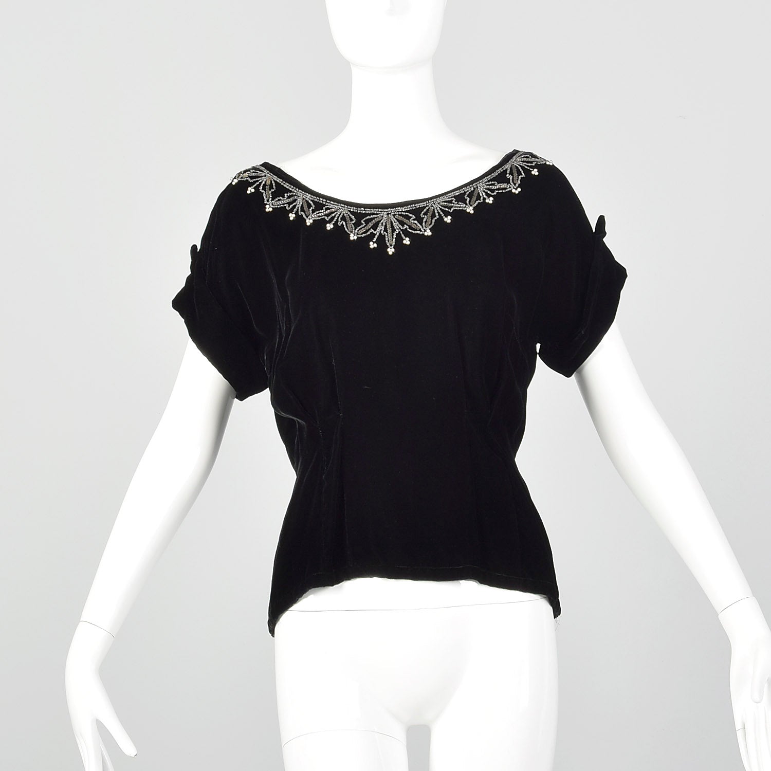 Medium 1950s Beaded Black Velvet Top