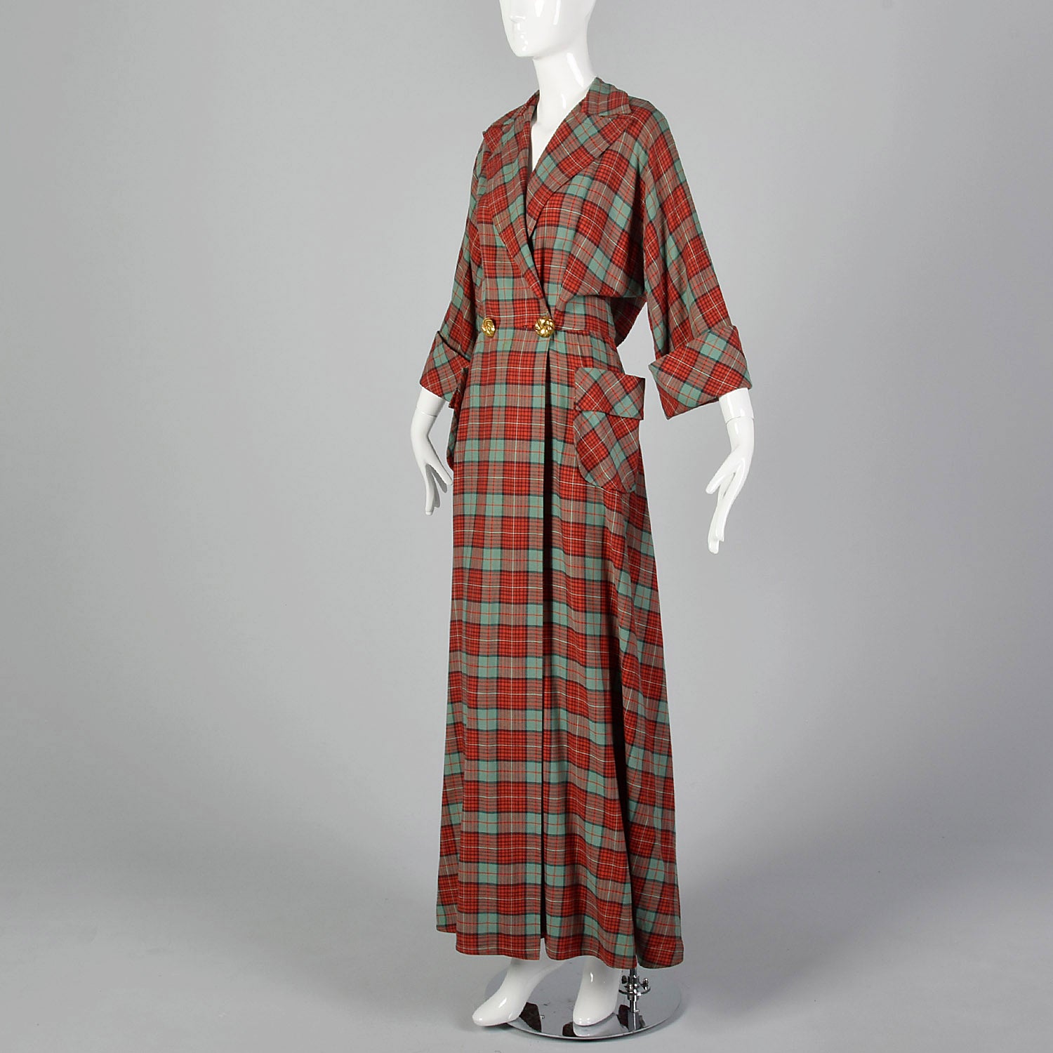 Large 1940s / 1950s Plaid Dressing Gown