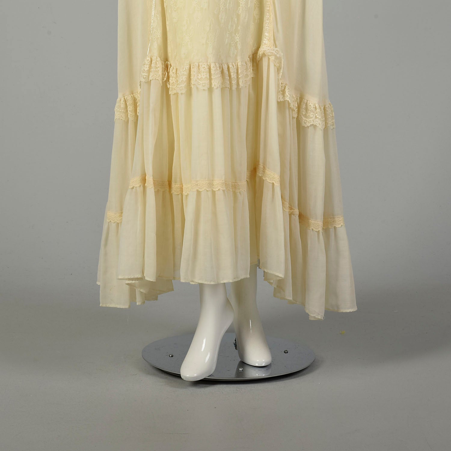Small 1970s Gunne Sax Cream Prairie Dress Off-White Maxi Fairytale Cottagcore Bohemian Lace Wedding Bridal Gown