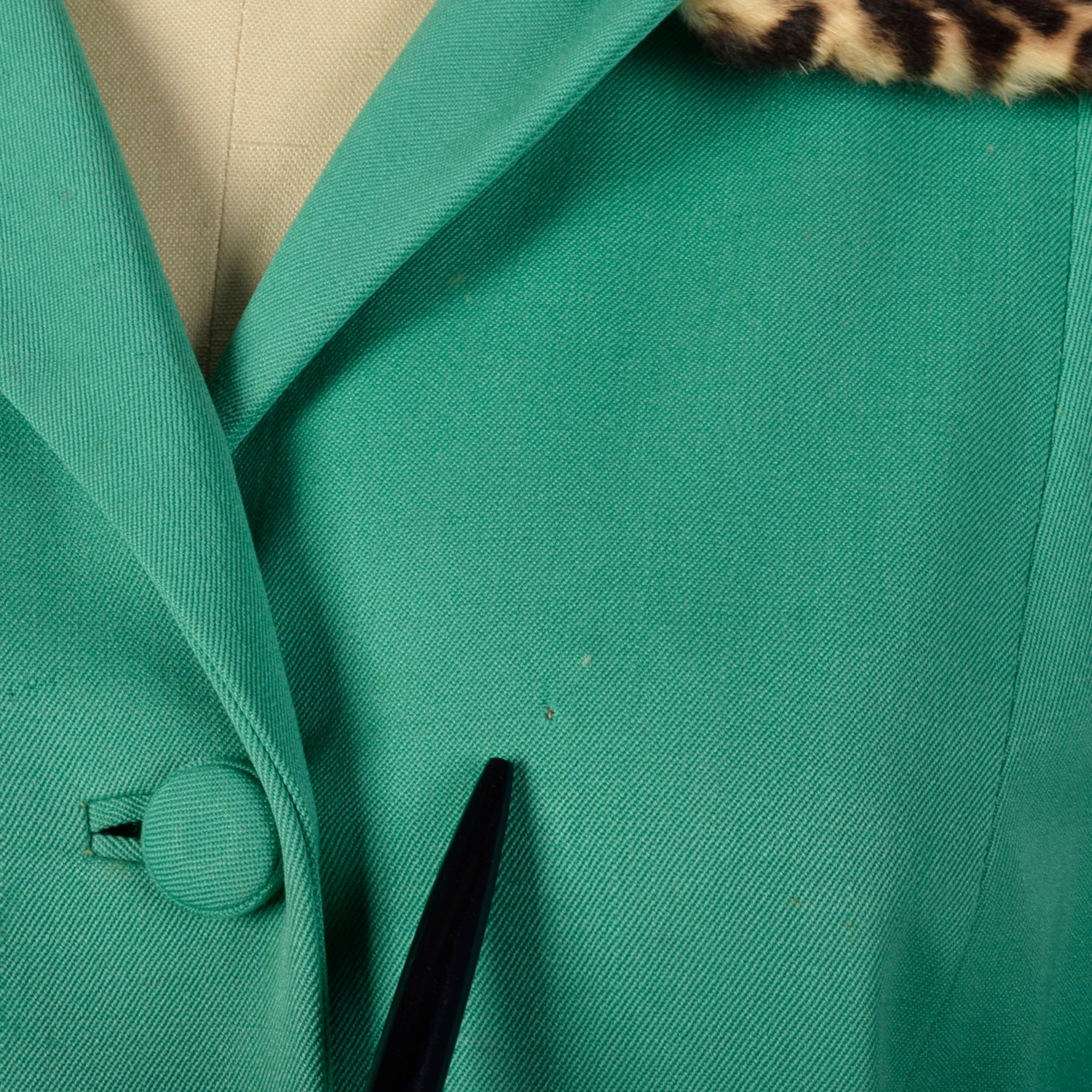 Medium 1950s Green Skirt Suit with Faux Leopard Collar