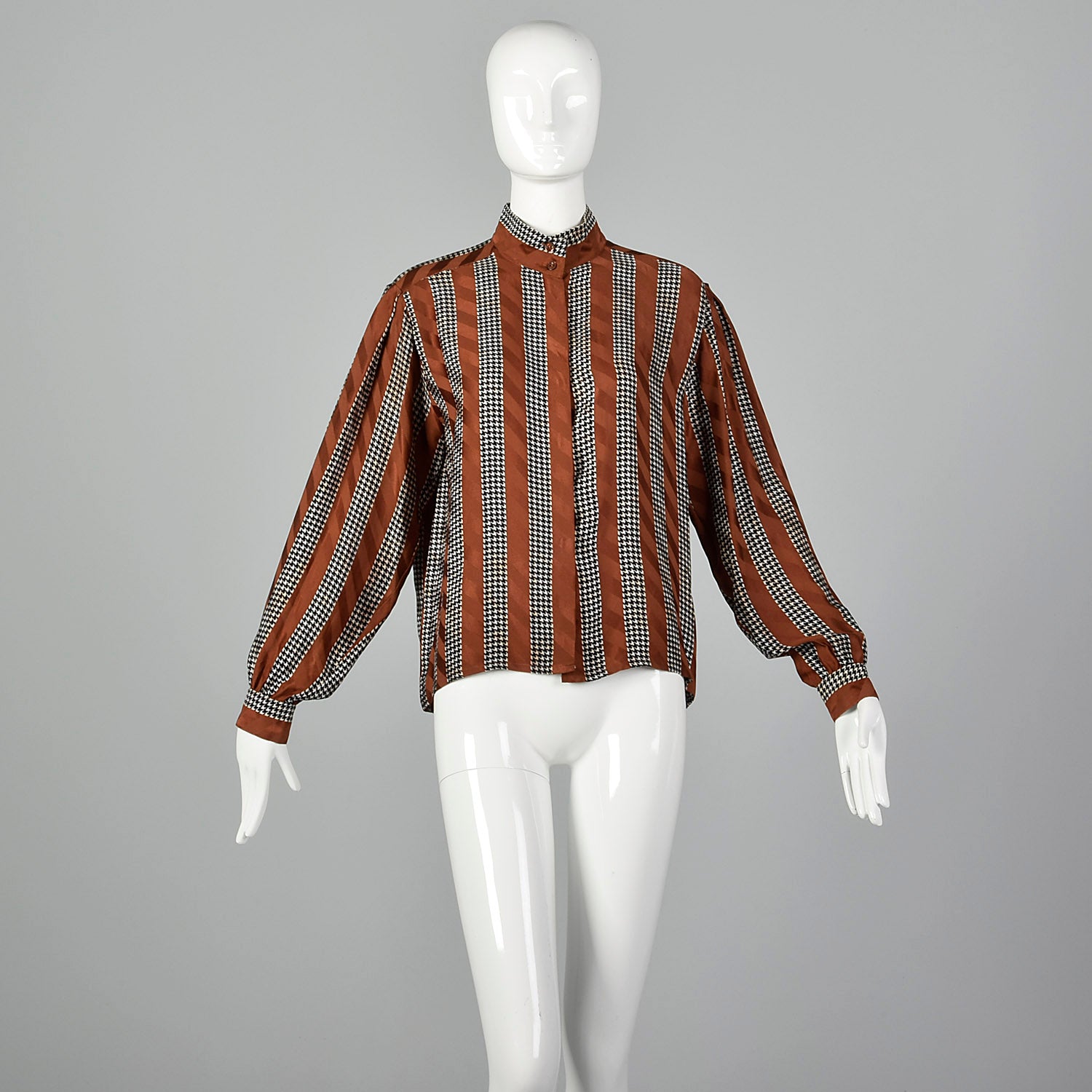Medium Louis Feraud 1970s Silk Blouse