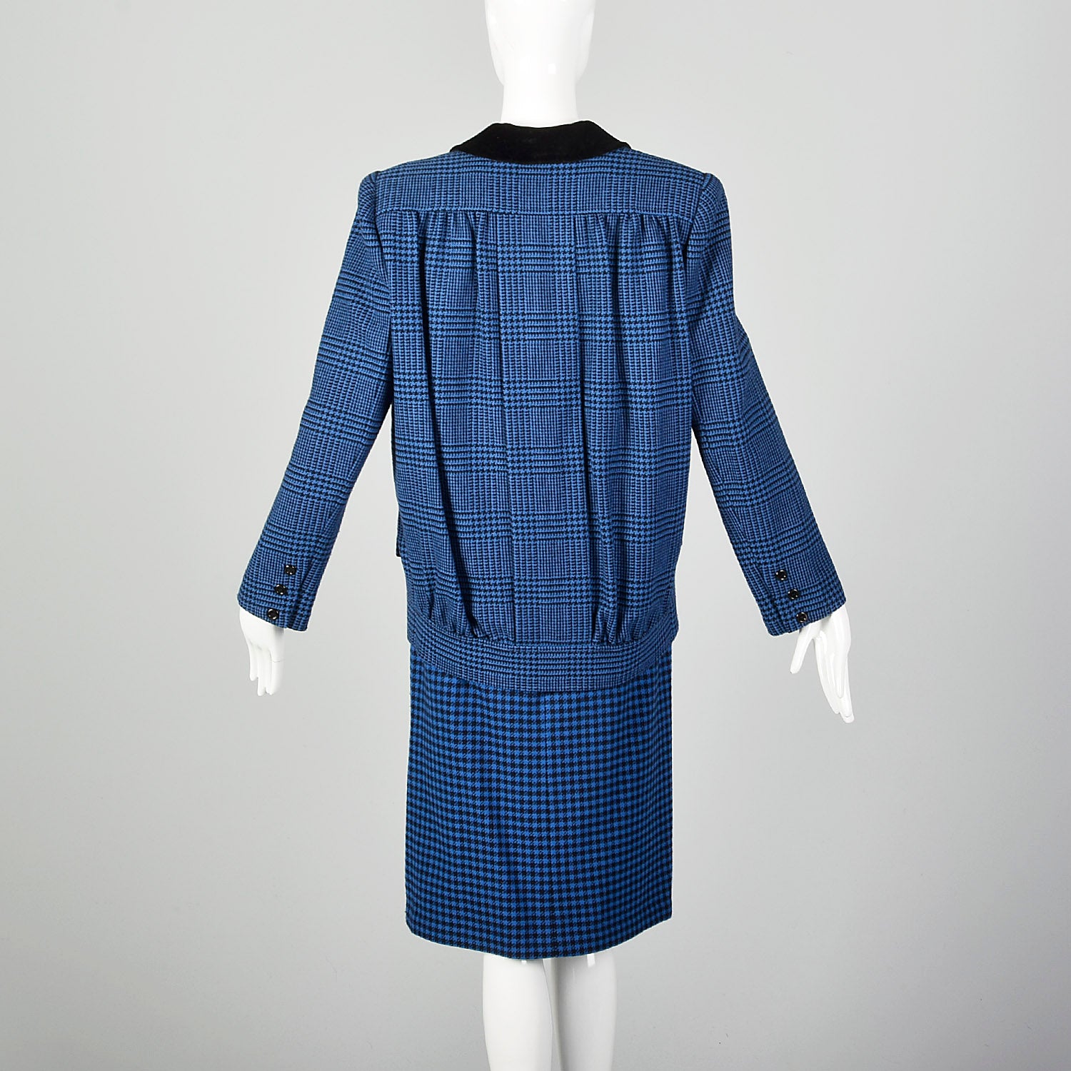 Medium Valentino Boutique 1980s Blue Houndstooth Plaid Skirt Suit