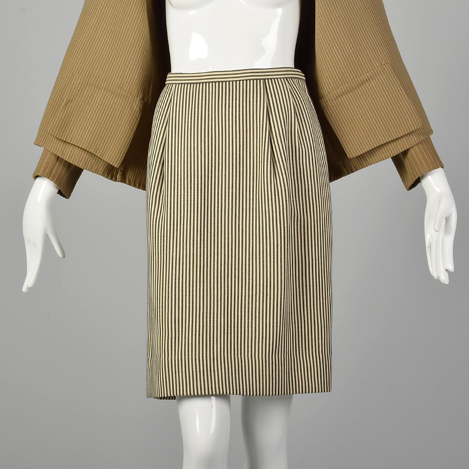 Medium 1980s Bill Blass Tan Striped Skirt Suit