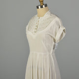 Medium 1950s White Rayon Summer Casual Dress with Pearl Neckline