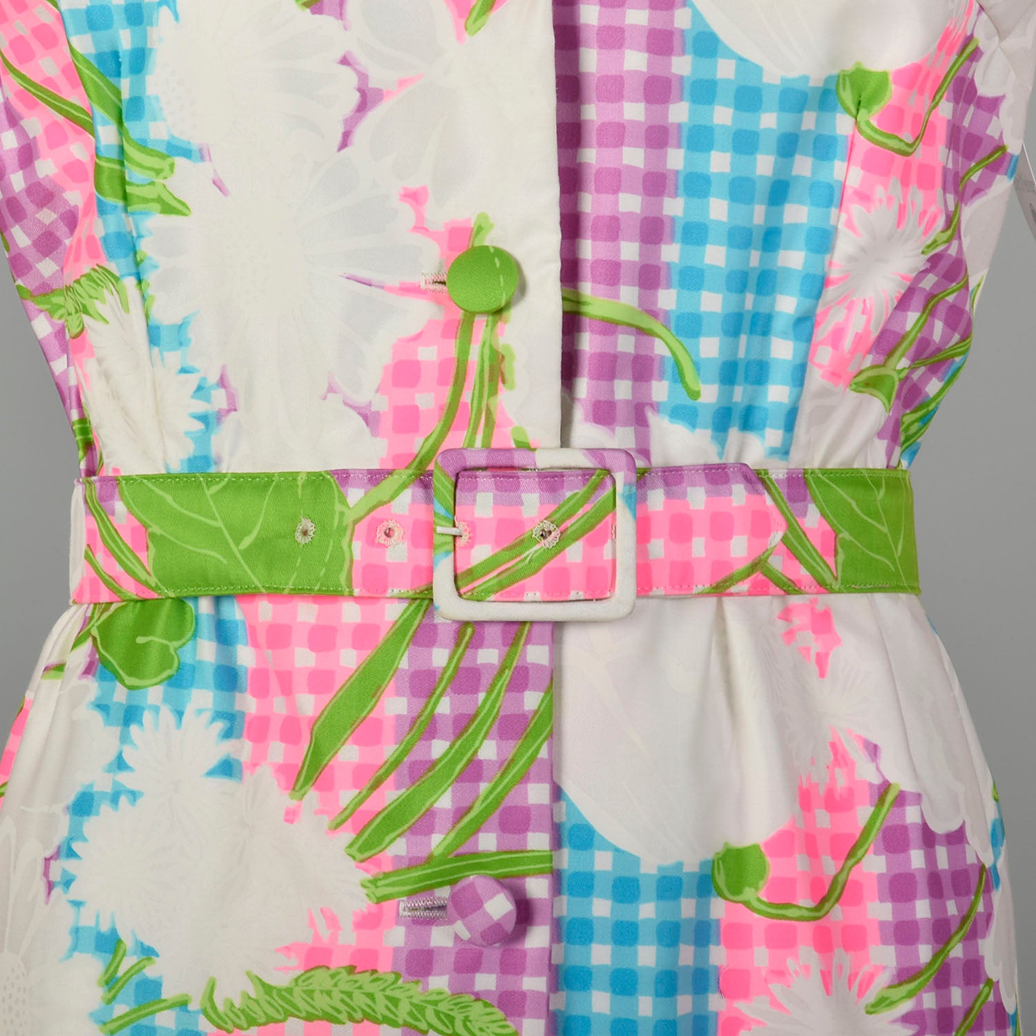 Large 1970s Colorful Maxi Dress White Floral Bright Belt Long Sleeve