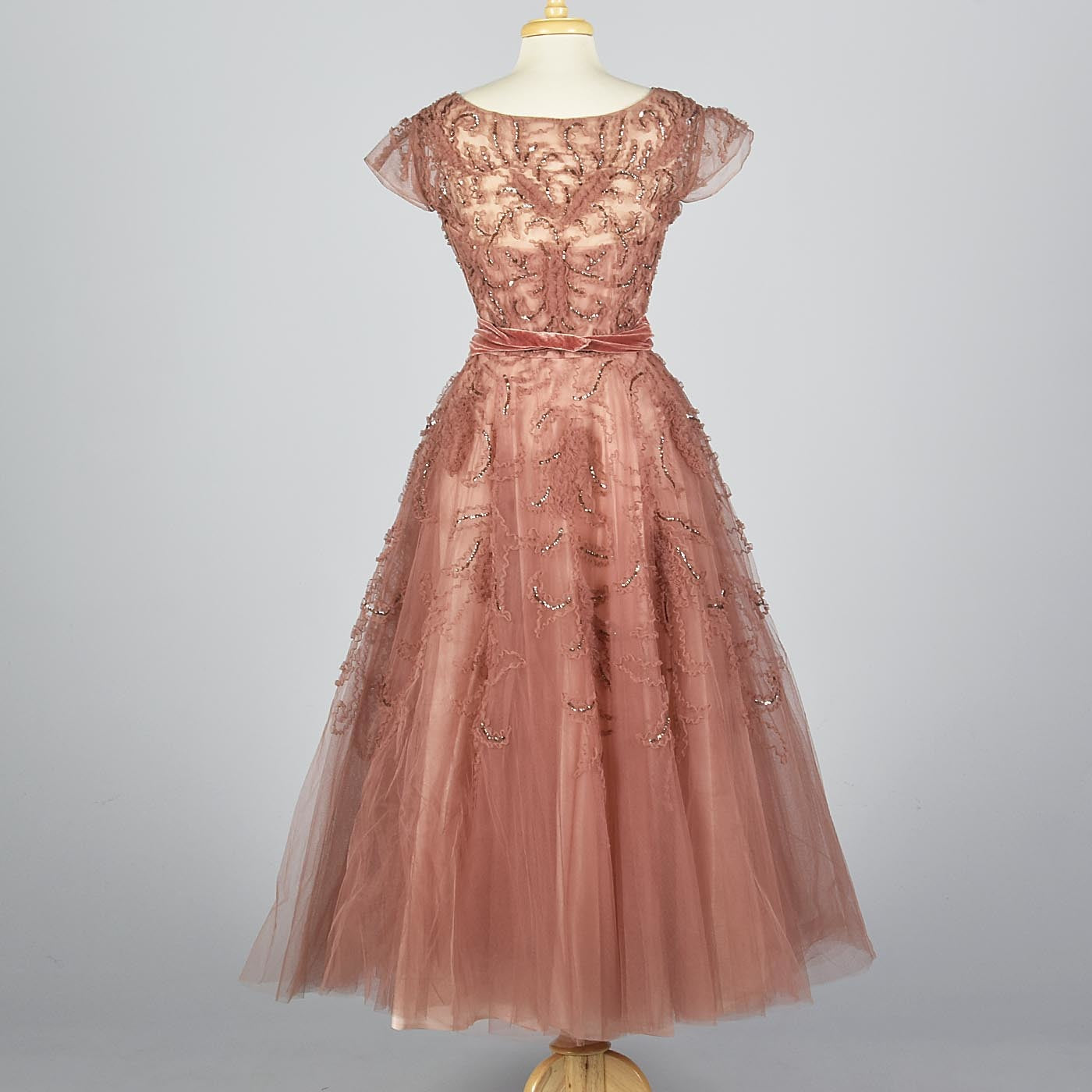 Ethereal 1950s Blush Tulle Evening Gown with Sequin Details