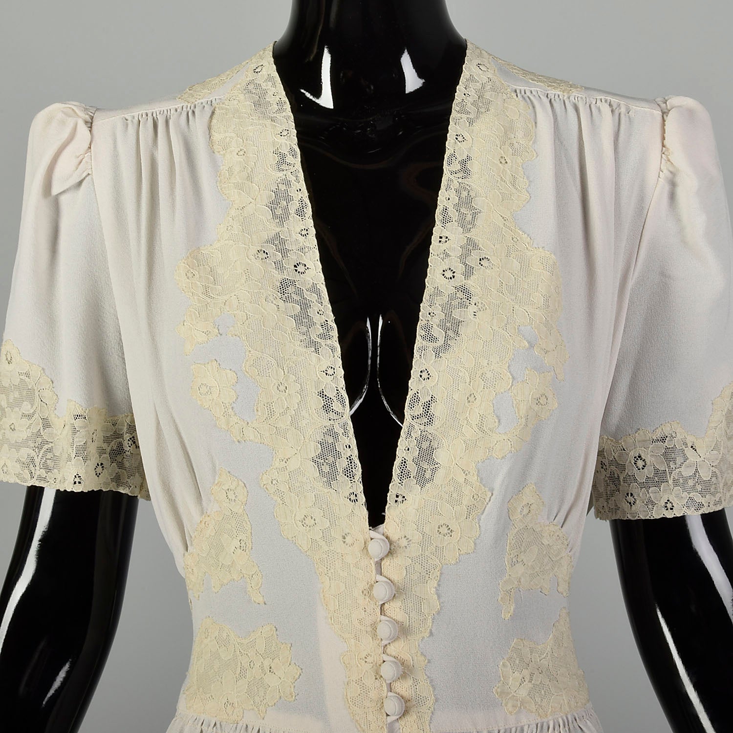 Large 1940s Dress Low Cut Tie Back Waist Crepe Shortsleeve Bridal Wedding Gown