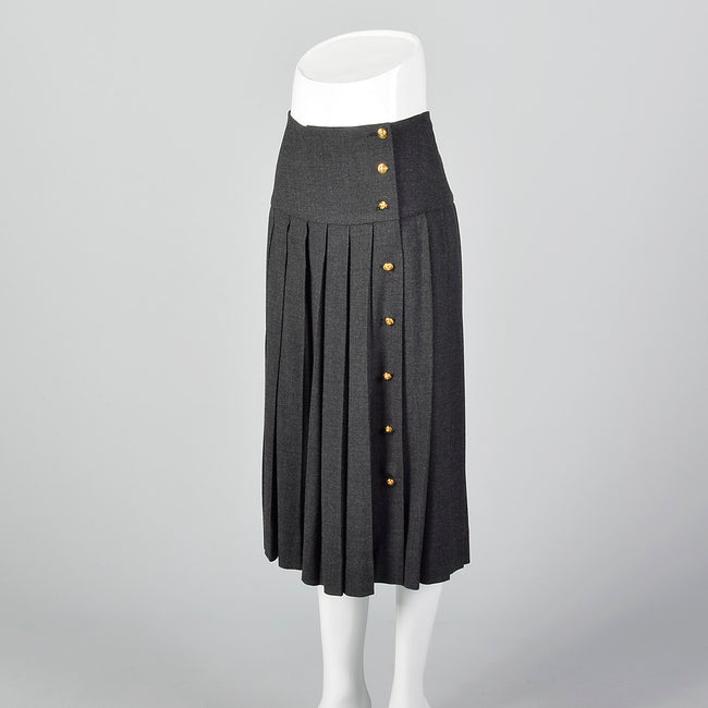 Small Chanel Boutique 1990s Gray Pleated Skirt