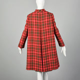 Medium Geoffrey Beene 1960s Red and Green Plaid Swing Coat