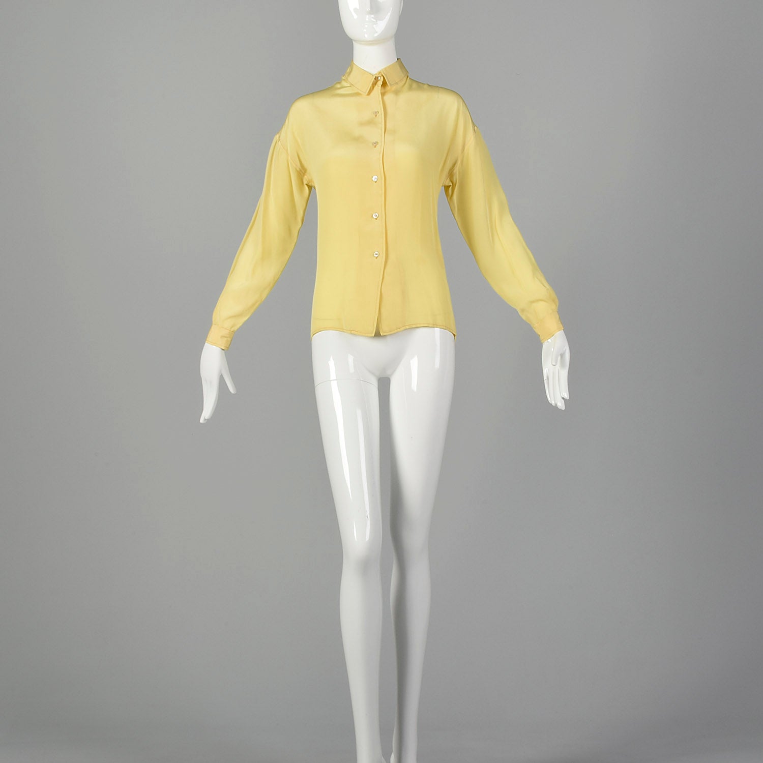 Medium 1950s Pale Yellow Silk Blouse