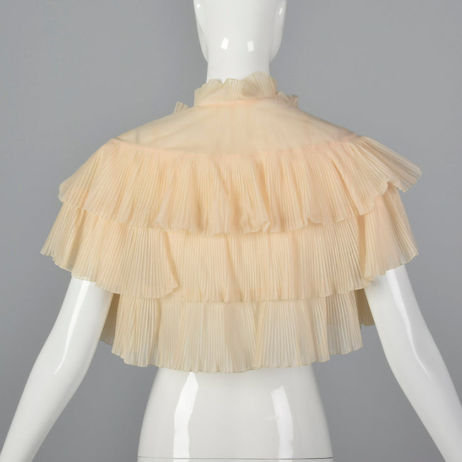 1950s Pale Pink Ruffle Bed Jacket