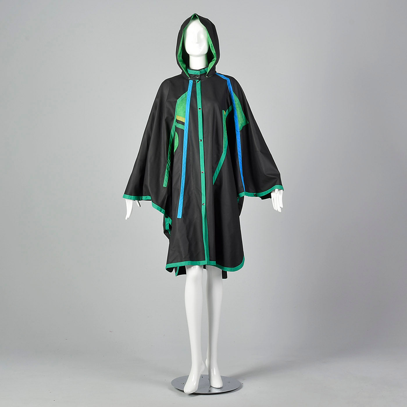 1990s Iris Mansard Rain Coat with Geometric Patterns