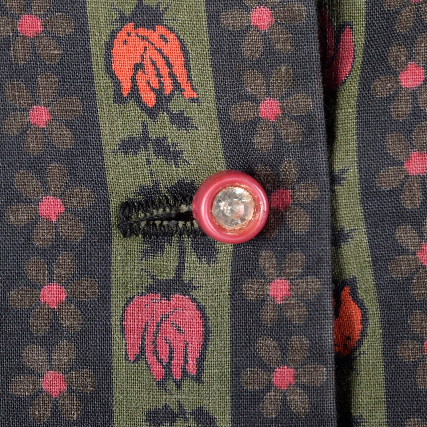 Medium 1950s Green Novelty Tulip Print Day Dress