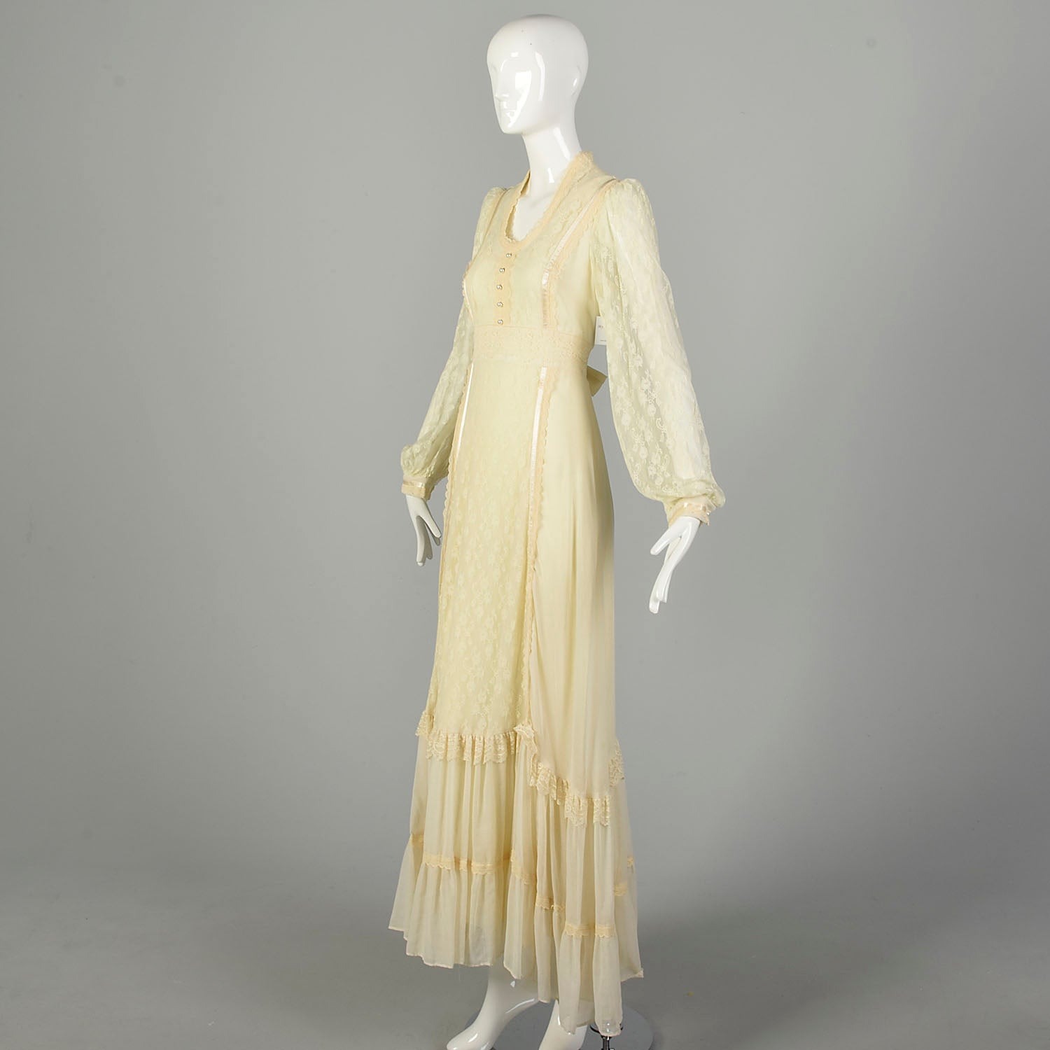 Small 1970s Gunne Sax Cream Prairie Dress Off-White Maxi Fairytale Cot Style & Salvage Small 1970s Gunne Sax Cream Prairie Dress Off-White Maxi Fairytale Cot Style & Salvage