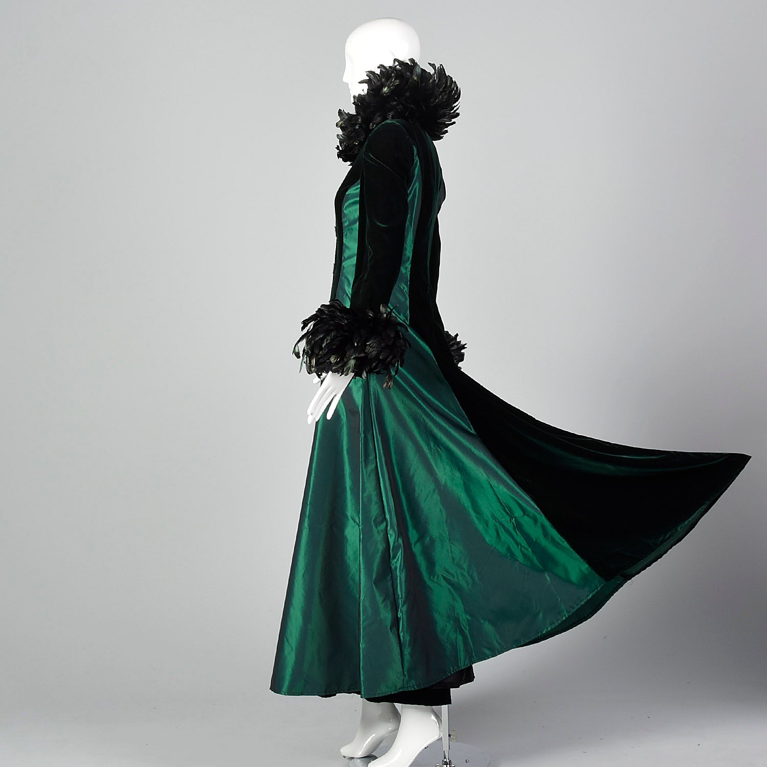 1970s Two Piece Green Velvet Dress Set Style & Salvage 1970s Two Piece Green Velvet Dress Set Style & Salvage