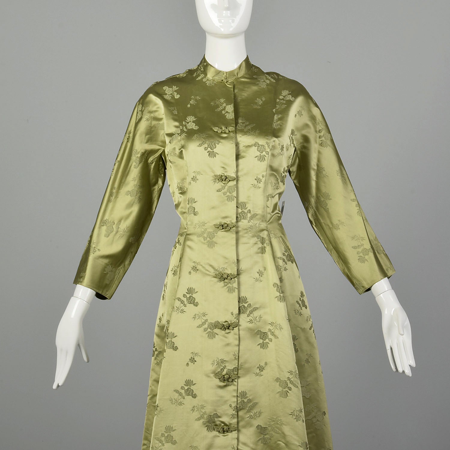 Medium 1960s Sage Green Asian Dress Hand Sewn Silk Frog Closures