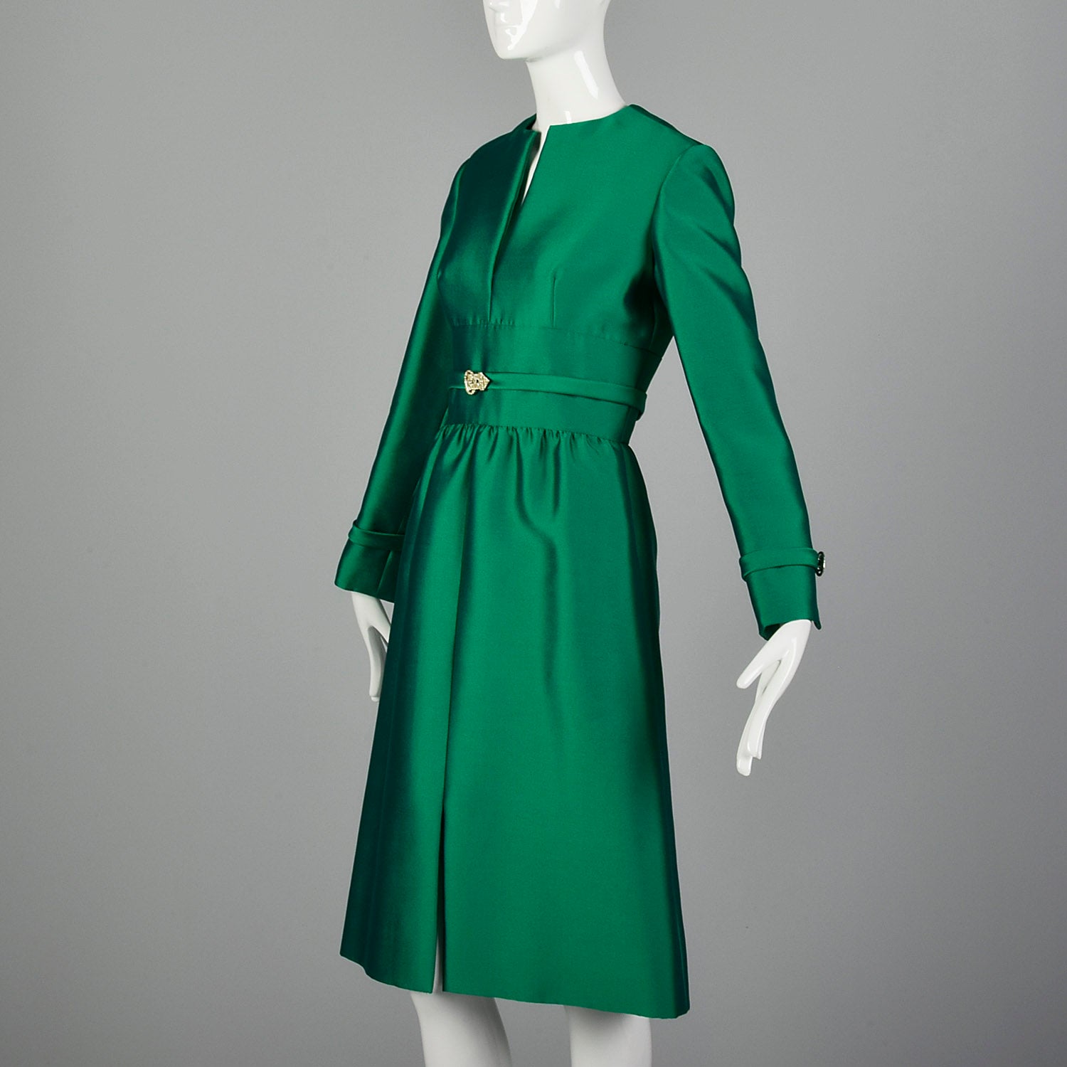 Small Late 1960s Emerald Green Dress Style & Salvage Small Late 1960s Emerald Green Dress Style & Salvage