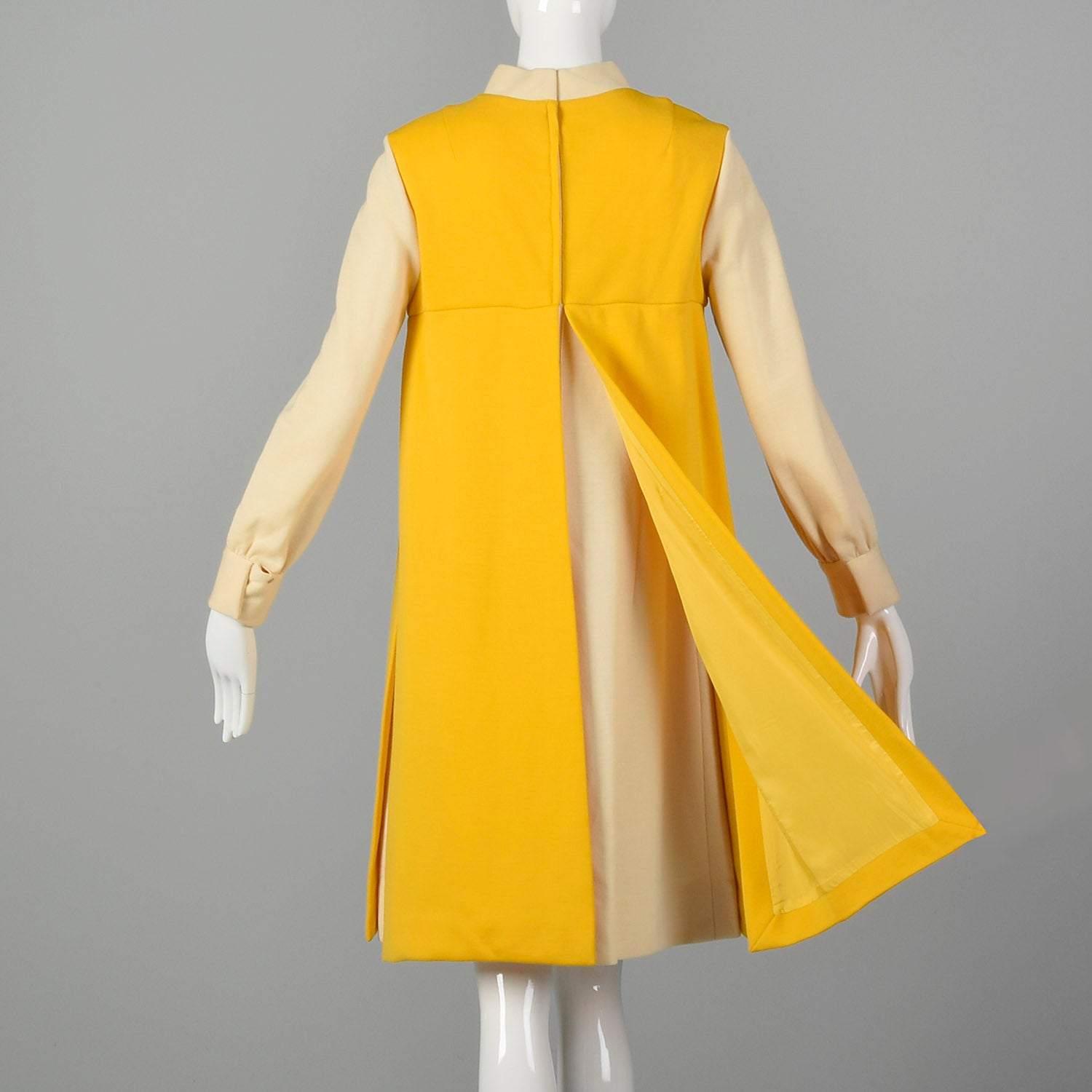 Medium 1960s Yellow Mod Dress