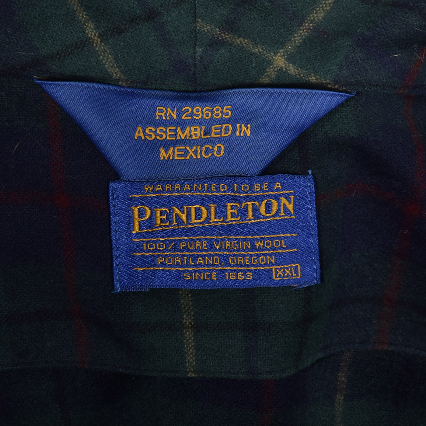 1990s Mens Pendleton Wool Plaid Robe