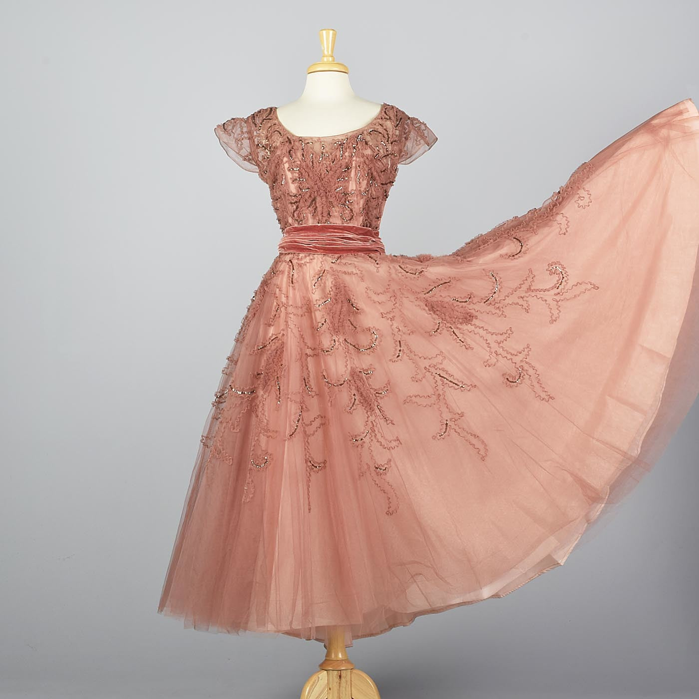 Ethereal 1950s Blush Tulle Evening Gown with Sequin Details