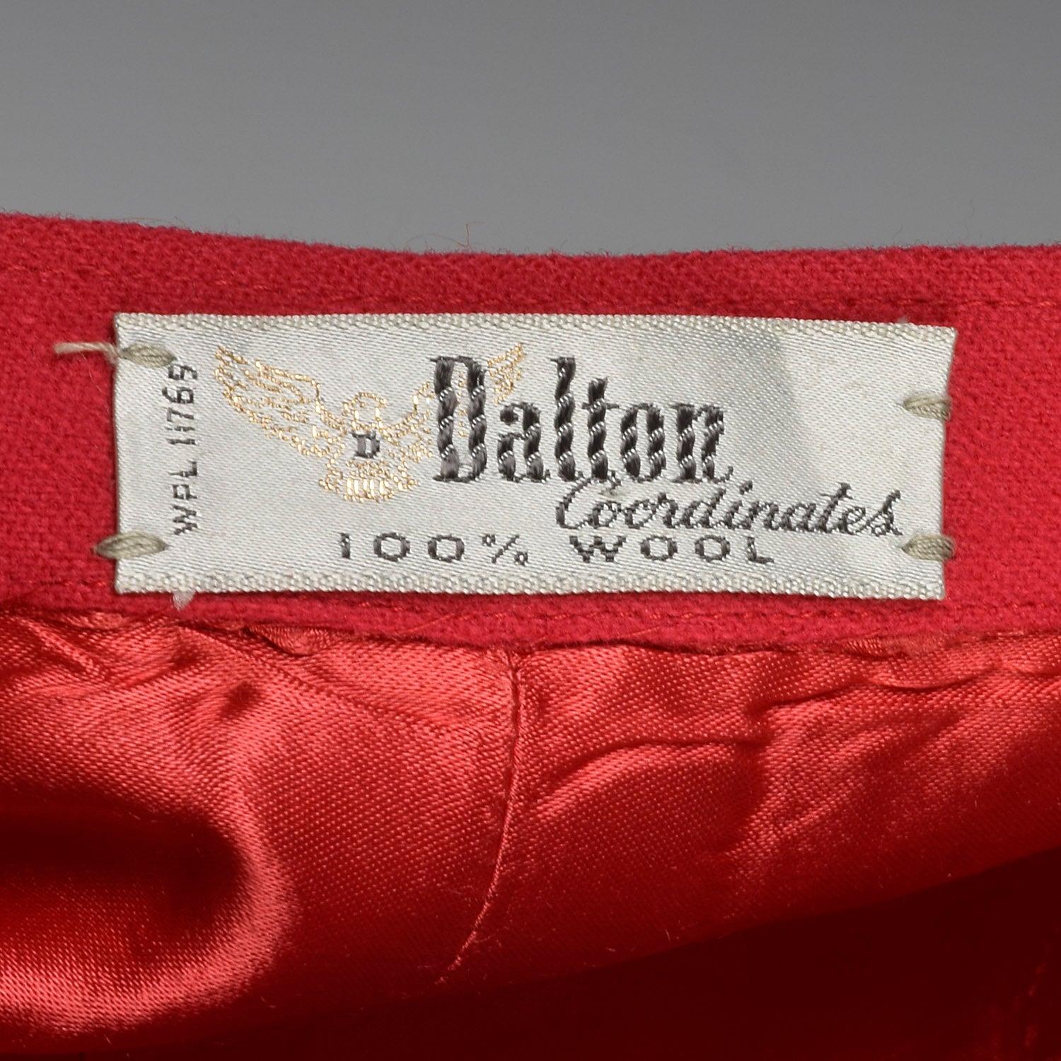 Medium 1950s Raspberry Pink Pencil Skirt