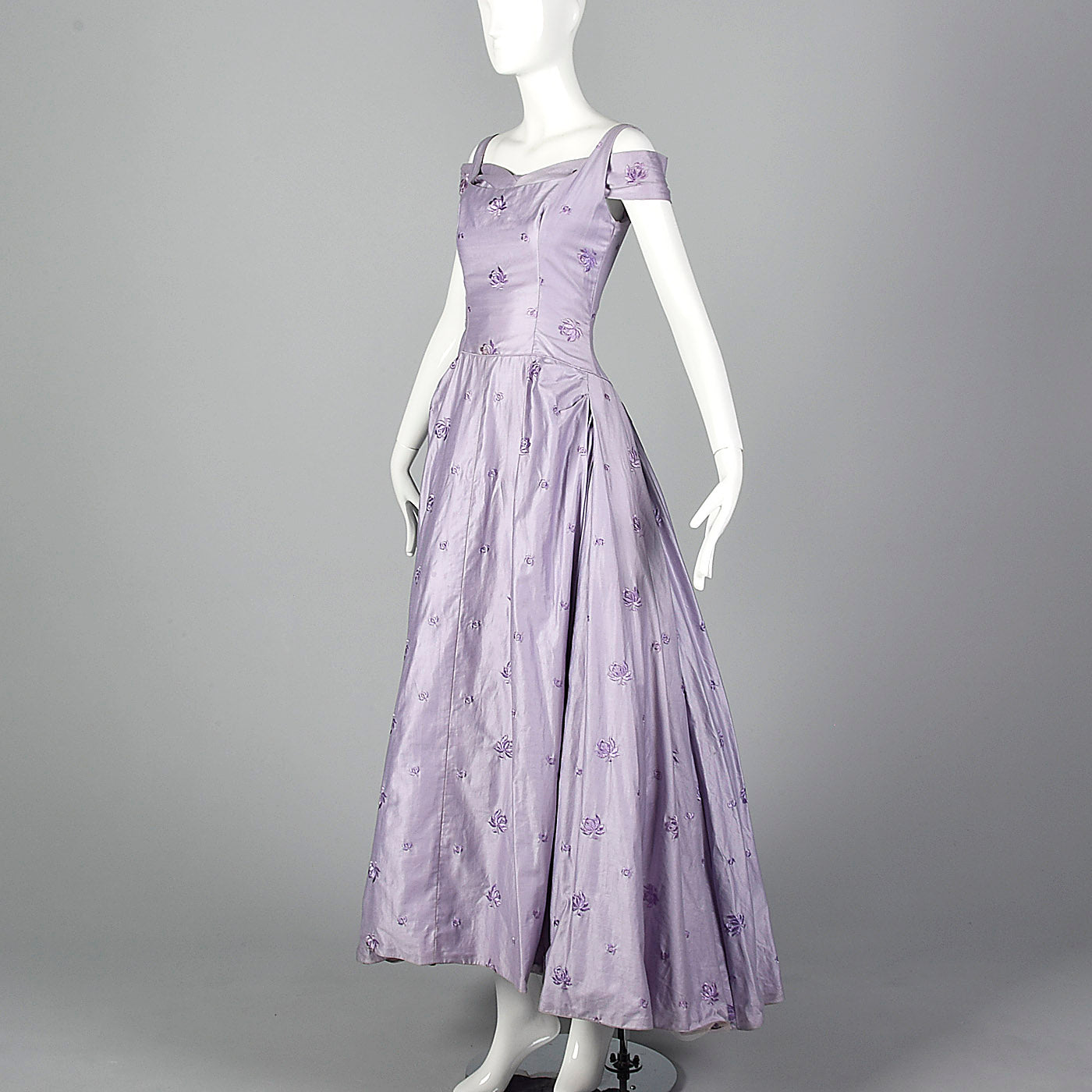1950s Lavender Evening Dress with Floral Embroidery