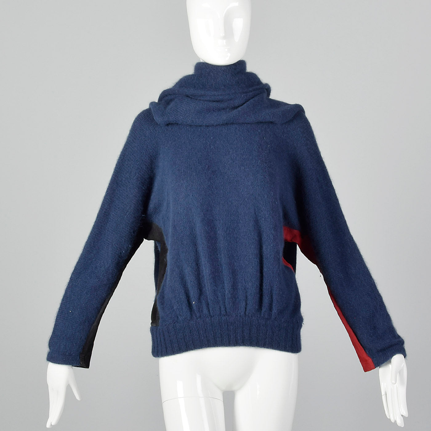 Mediym Gianfranco Ferre 1980s Blue Angora Sweater