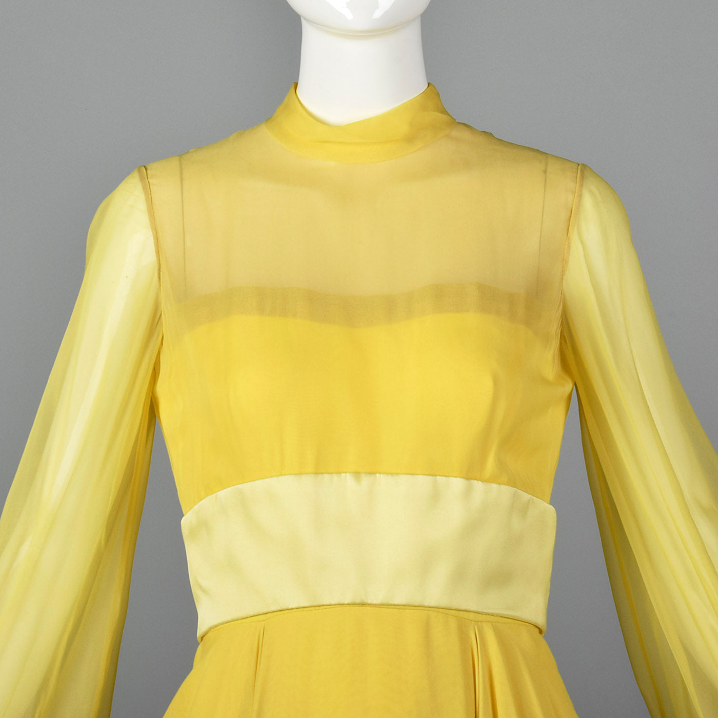 Elegant 1970s Travilla Yellow Silk Chiffon Dress